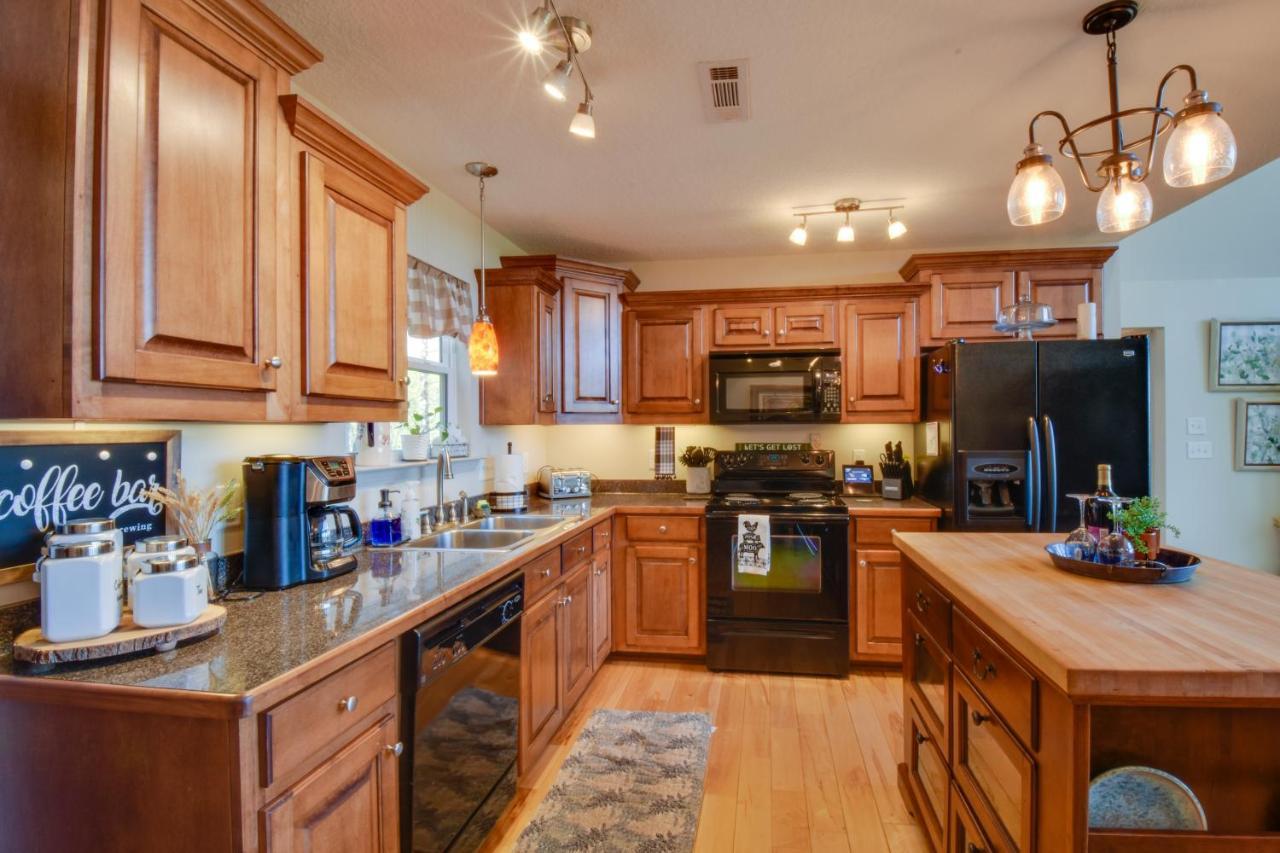 Lakemont Retreat Game Room, Hot Tub, And Mtn Views! Екстер'єр фото